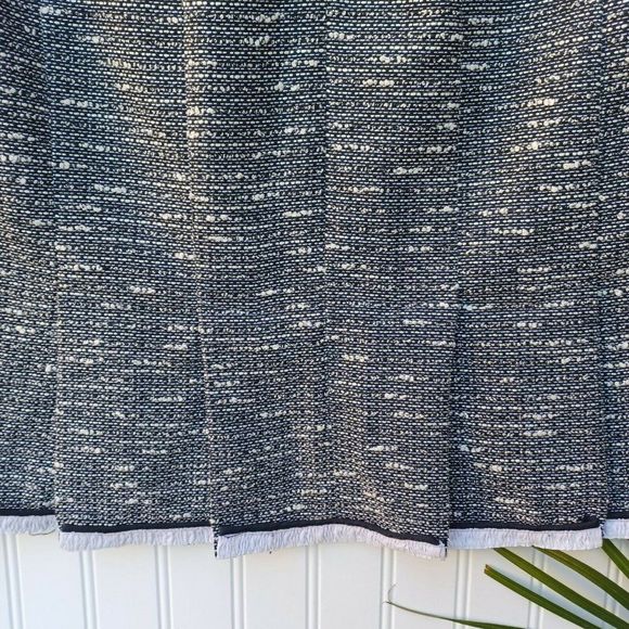 Nanette Lepore Pencil Skirt Size 6 Black White Tweed Kick Pleats Retro Wiggle - Picture 8 of 10